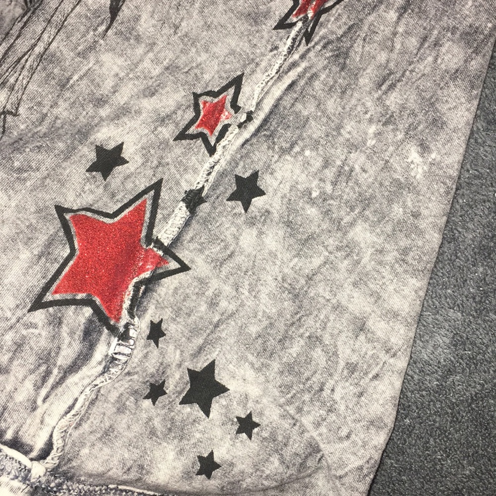 🆕Distressed sinful tee - Picture 8 of 8